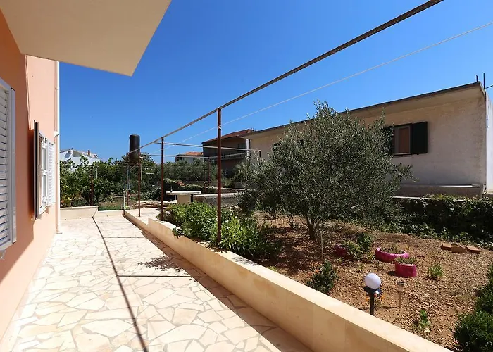 San 公寓 斯拉汀