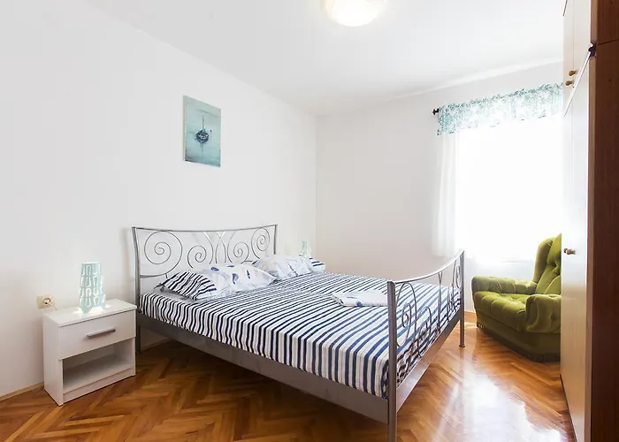 San 公寓 斯拉汀